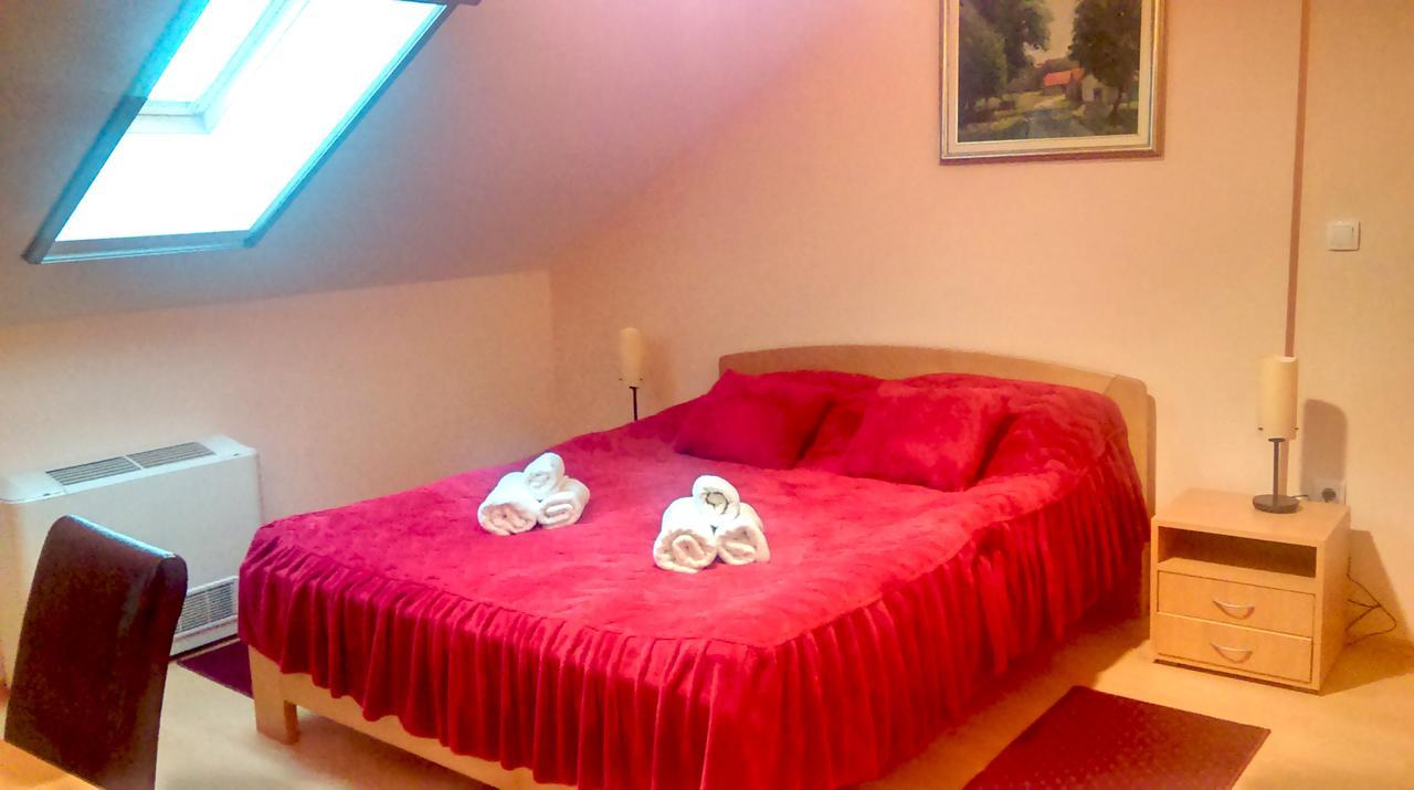 Stari Mlin Hotel Вършац Екстериор снимка